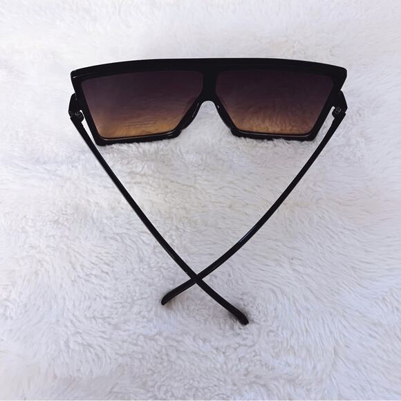 Ivonne Black Flat Oversized Square Sunglasses - Picture 8 of 11